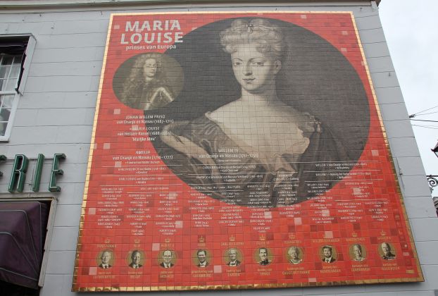 The new tile panel of Maria Louise